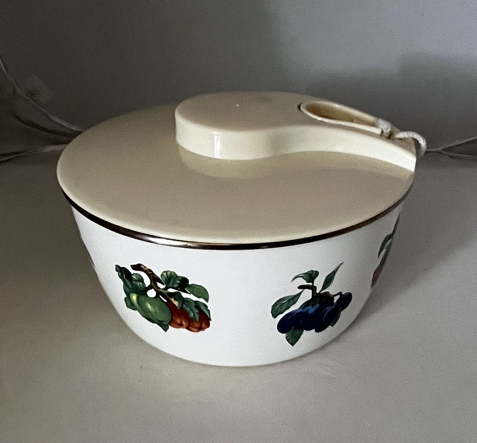 Vintage Enamel Ware Salad Spinner