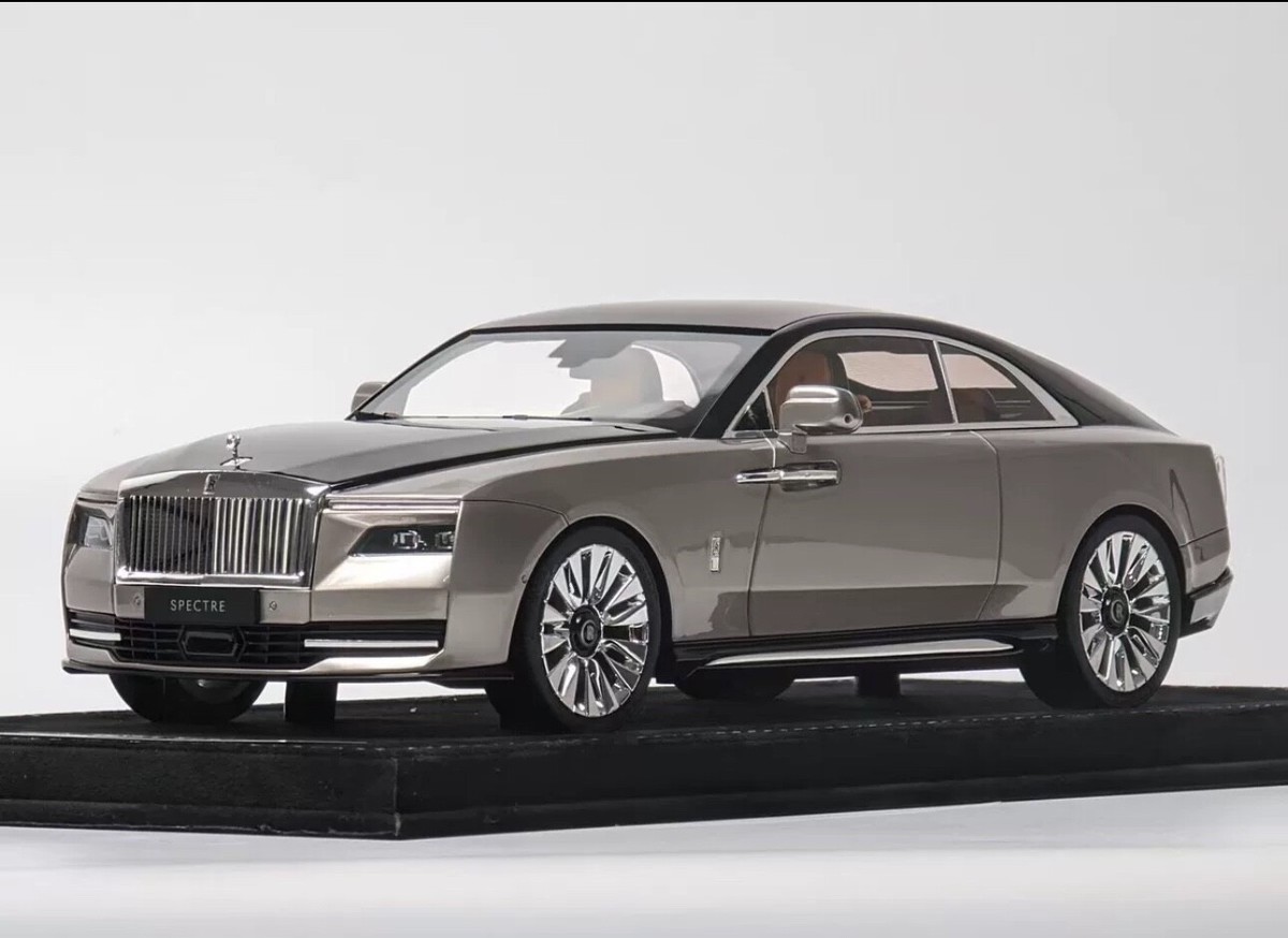 Rolls-Royce Spectre (Metallic Dark Silver) [H&H] 1:18 scale | eBay