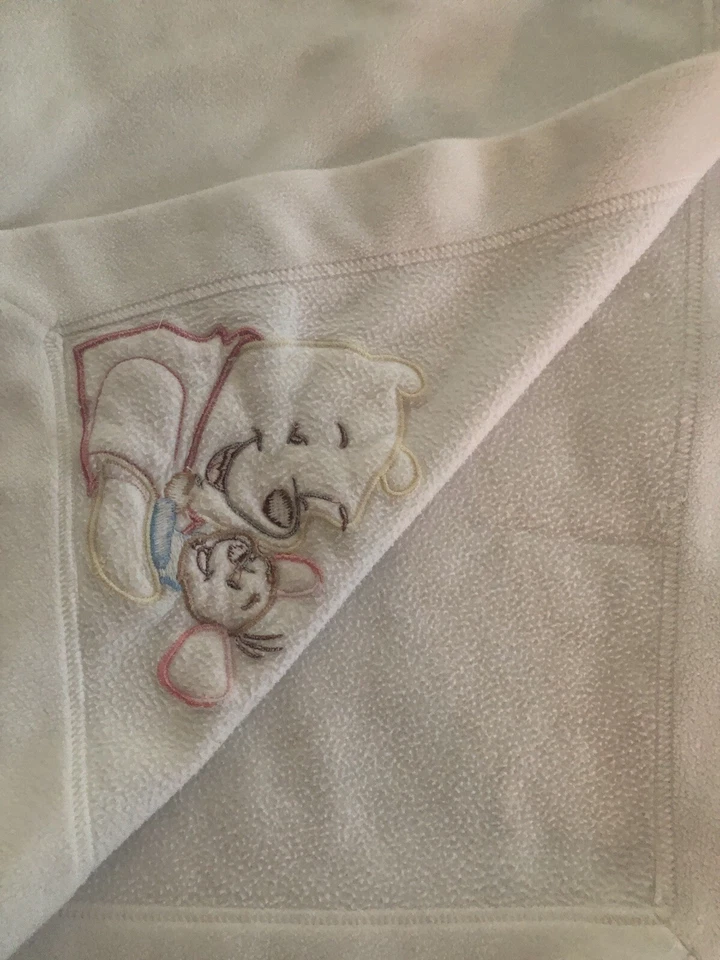 Флисовое детское одеяло Walt Disney Winnie the Pooh Roo Kangaroo белое цвета слоновой кости 10843 - Изображение 4 из 4