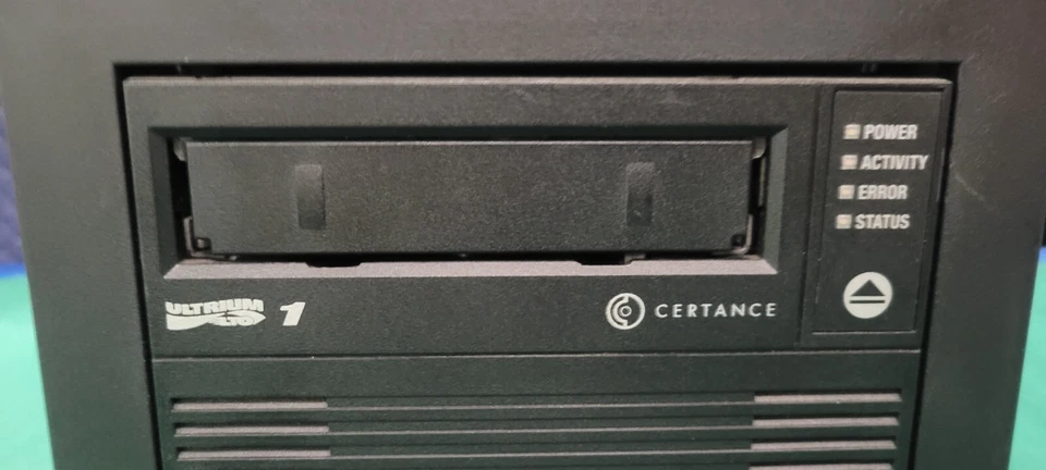 Seagate STU62001LW Certance Ultrium LTO1 Tape Drive - Image 2 of 4