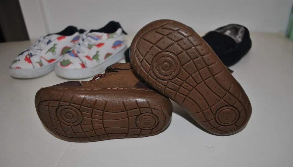 Lote de zapatos para niños pequeños paquete de pares talla 5 Stride Rite y más Foto 4 de 4