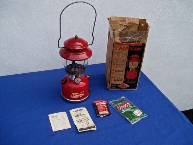 VINTAGE COLEMAN RED LANTERN 200A195 WITH BOX & ACCESSORIES VINTAGE COLEMAN RED LANTERN 200A195 WITH BOX & ACCESSORIES