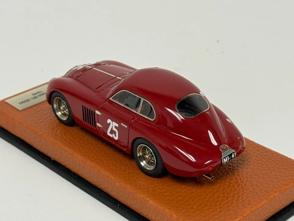 1/43 BBR Alfa Romeo 6C 2500 de 1940 sobre base de cuero ABG447 Foto 2 de 4