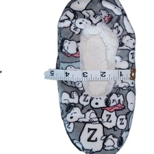 Peanuts Snoopy Women's Slip-On Slippers Gray Fleece Non-Slip Size 8 Cartoon