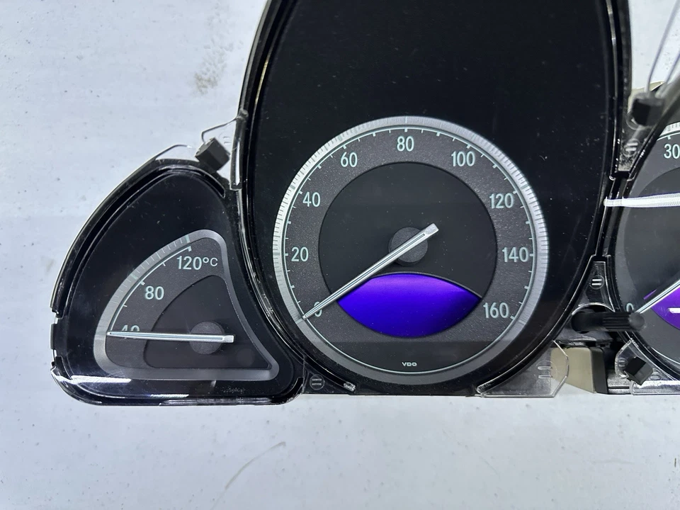 03-08 Velocímetro cuadro de instrumentos Mercedes R230 SL500 SL550 SL600 FABRICANTE DE EQUIPOS ORIGINALES Foto 2 de 4