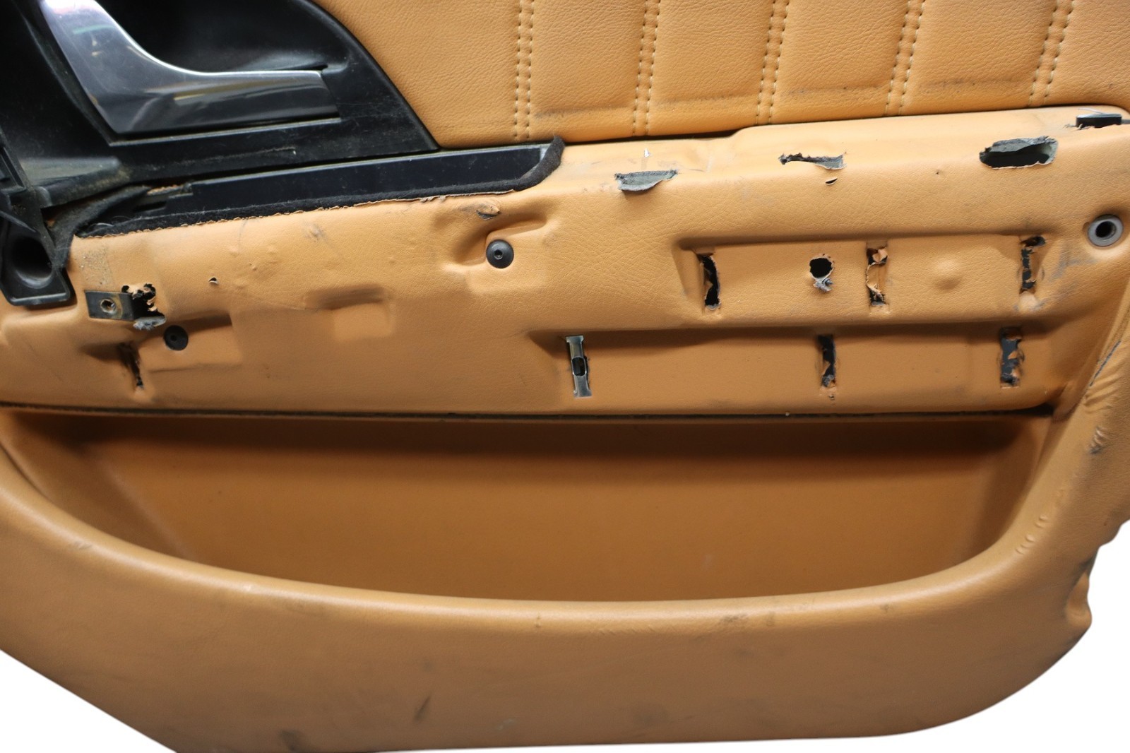 03-13 Maserati Quattroporte M139 Front Right Side Interior Door Panel OEM