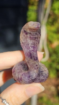 Amethyst Kobra Schlange Schnitzerei 44g 5,2cm Schlangenaddierer