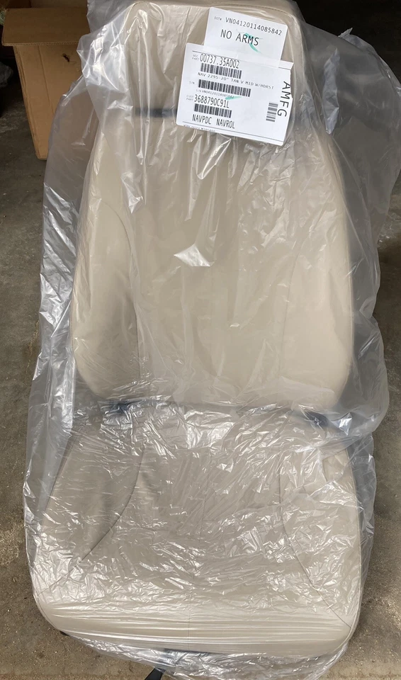 Car And Truck Seats - Image 2 of 4