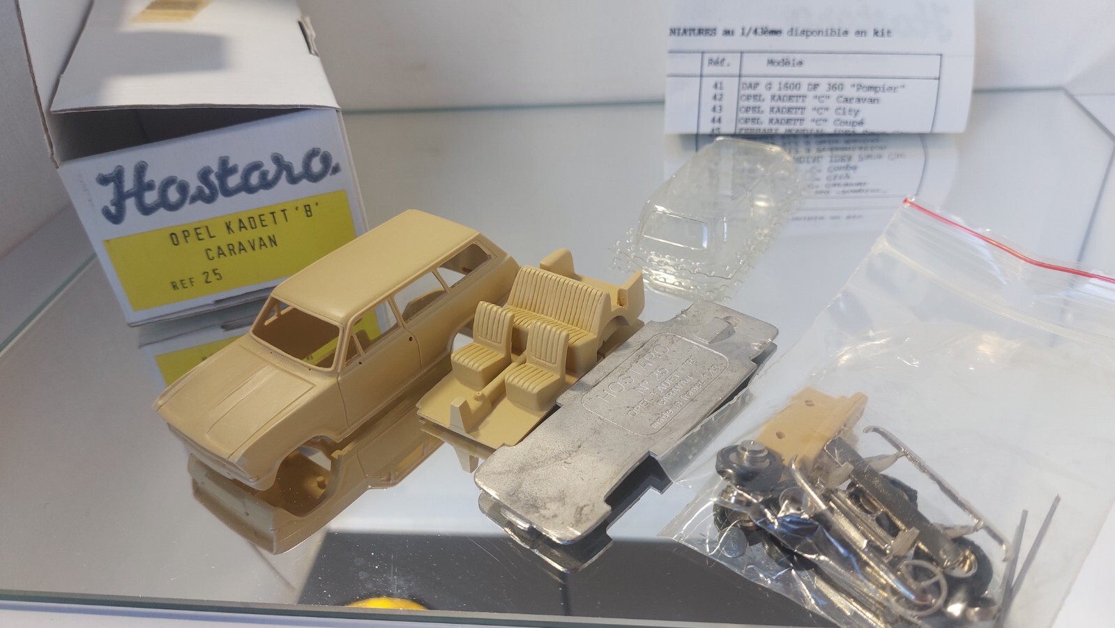 Foto 2 van Hostaro kit Opel Kadett B Caravan 1:43 In Box