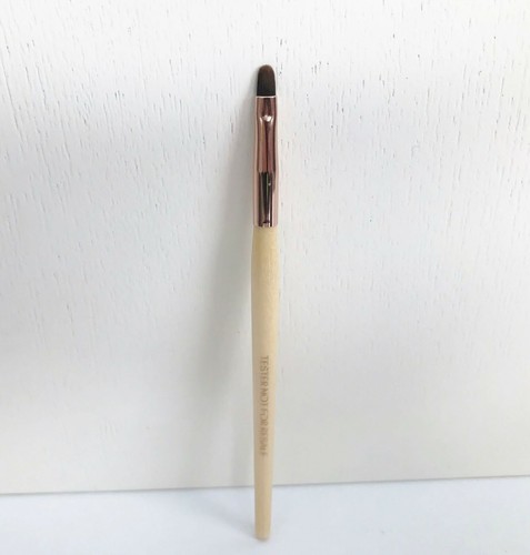 Jane Iredale Detail Brush, Full Size, Tester, Brand New!(Never Opened or Tested) - Picture 2 of 6