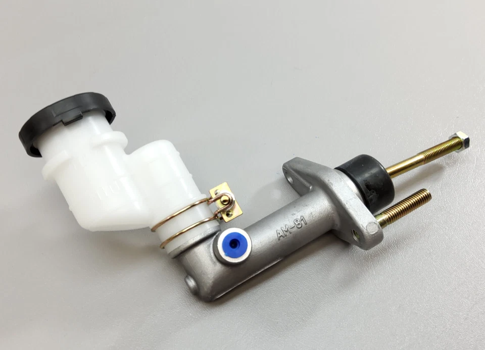 Brand New AMS Automotive M0538 Clutch Master Cylinder Fits 99-05 Sonata +More - Image 3 of 4