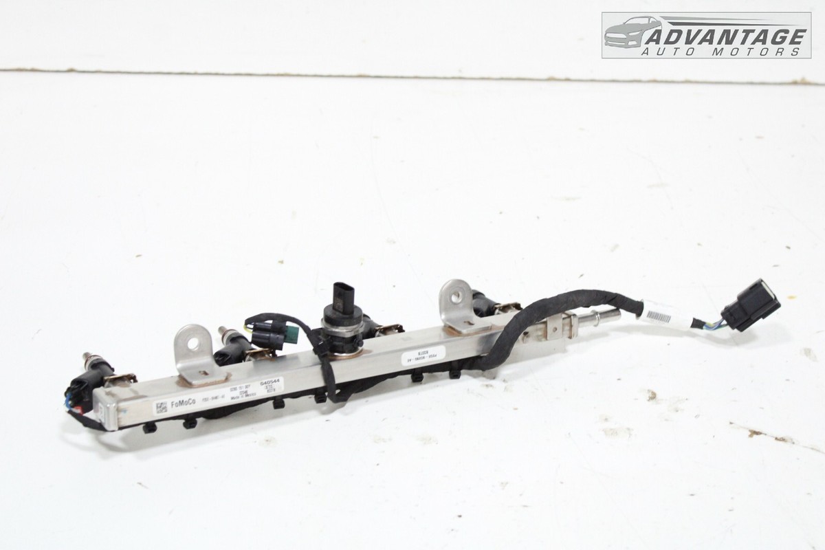 フーリガン 4 x Fuel Injectors for Ford Fusion 2010-2012 Escape 2009