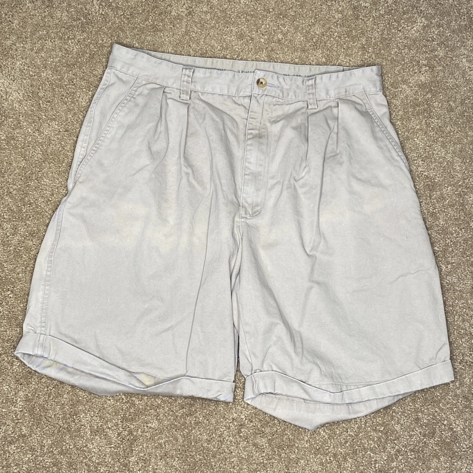 American Eagle Outfitter Shorts Men's 34 Beige Khaki Chino Pleated Front