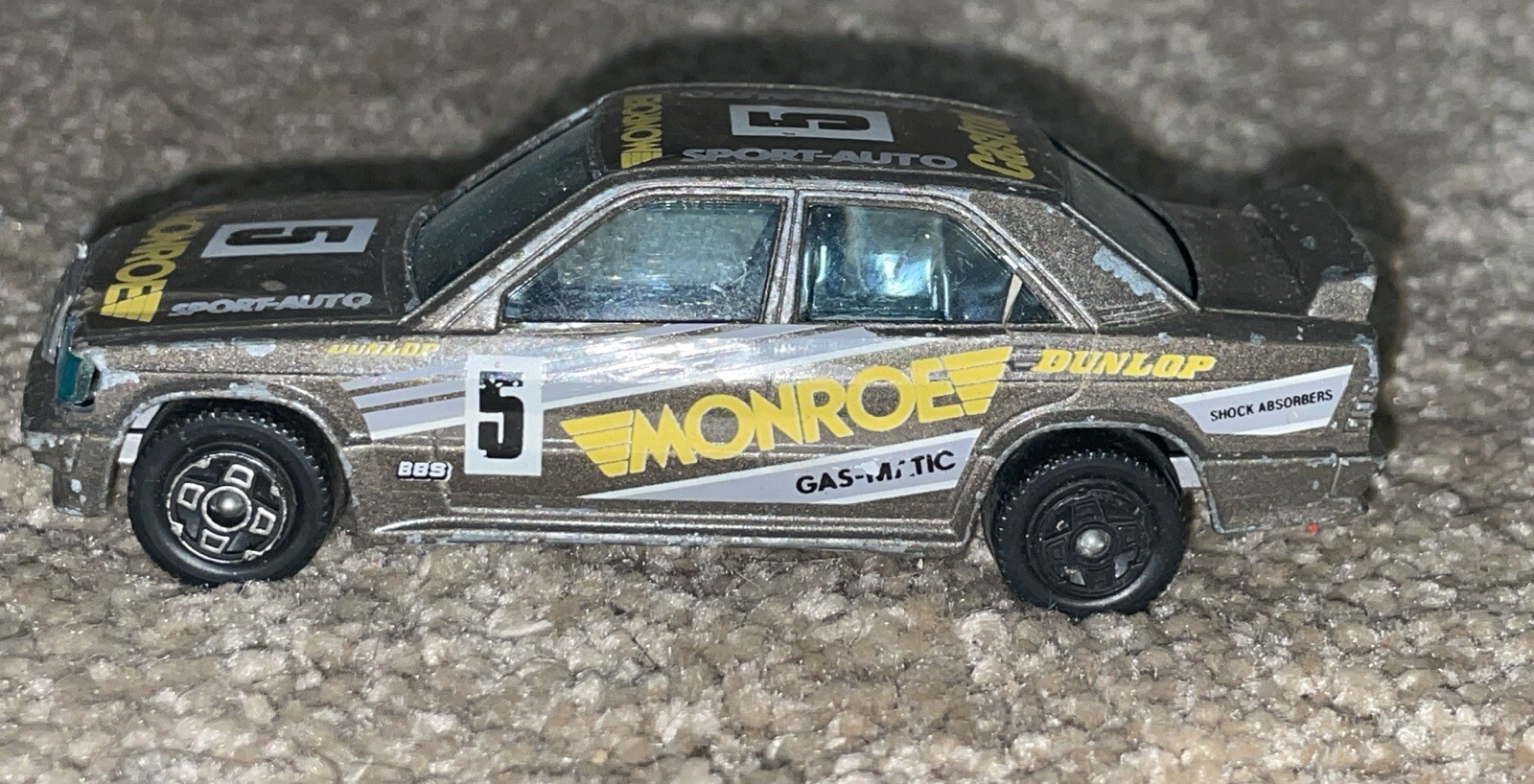 Picture 5 of 6