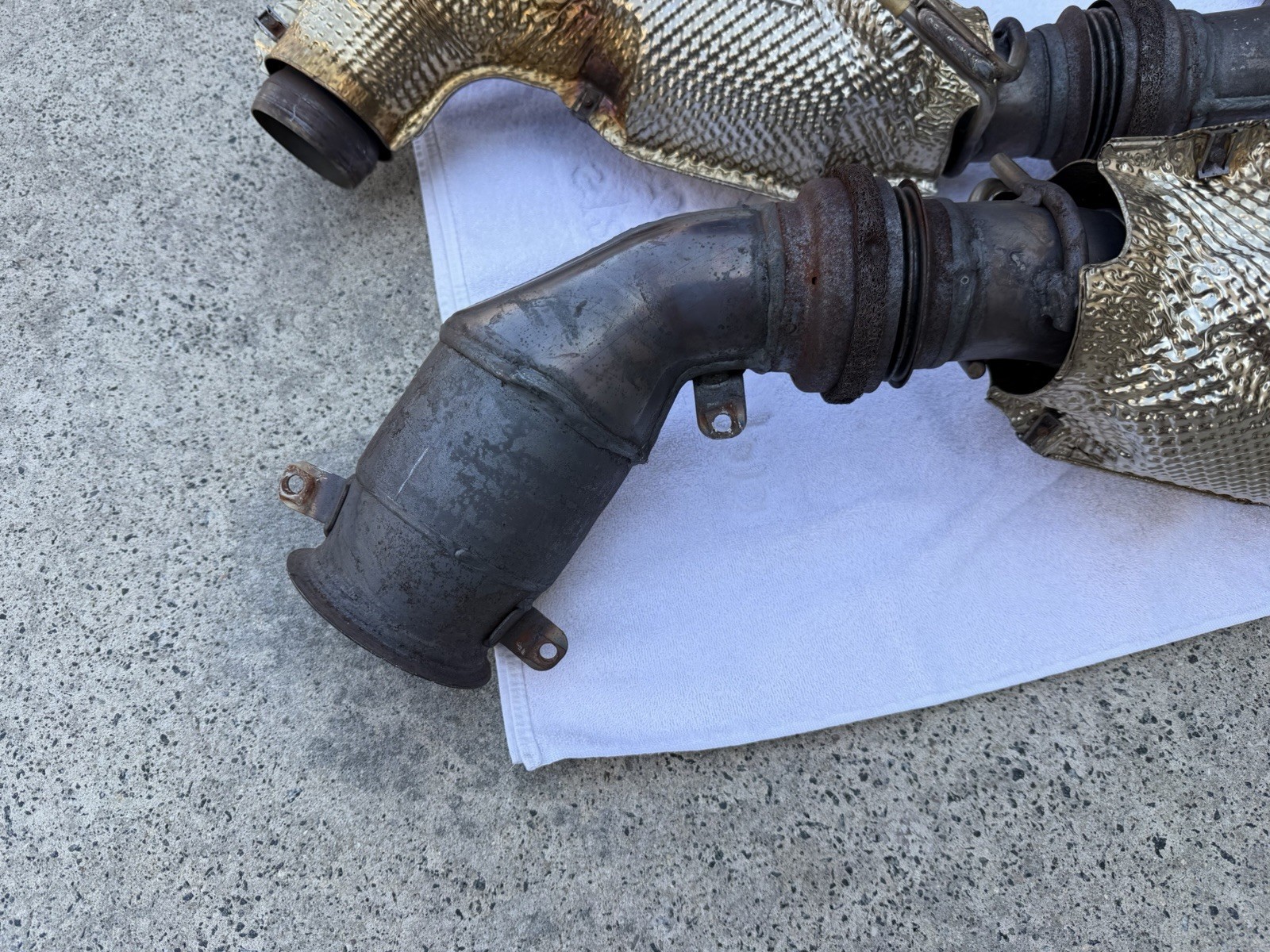 2019 Mclaren 570S OEM Catalytic Converter L/R 11E0148CP Low Miles 8K Sport