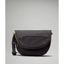New Lululemon All Night Festival Bag 5L Black Gold – Trendy Crossbody