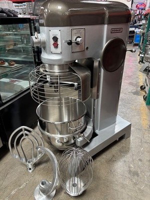 60 Quart Hobart H-600 Mixer 200V 1.5 HP 1 Phase NEW Bowl & Attachments Qt NSF