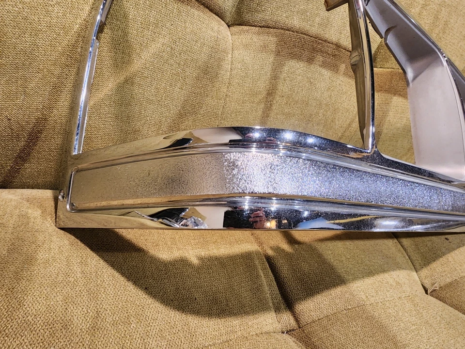 1988 - 1991 年水星大侯爵殖民地公园乘客右灯挡板原始设备制造商 — 第 2/4 张图片