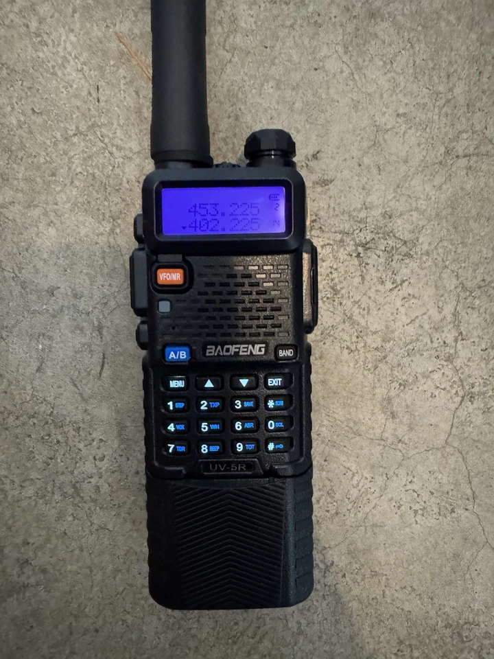 BAOFENG UV-5R Ham Radio Long Range 8W UV5R Dual Band 3800mAh Rechargeable Extend - Image 3 of 4