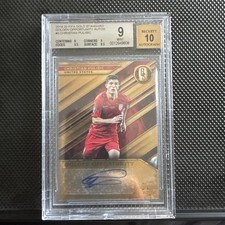 2019-20 Panini Gold Standard Soccer Cards 11