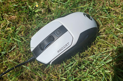 Roccat Gaming-Maus Kain 102 AIMO   Weiß, kabelgebunden, RGB