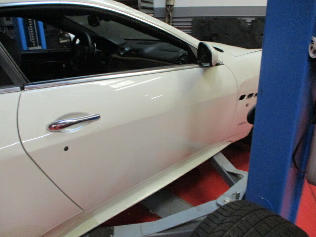 Maserati Granturismo 2008-2014 - RH Door Shell  - P/N  68498600