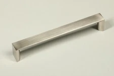 NEW Laurey 41228 Cabinet Door Pull Handle 160mm c/c - Metro - Satin Nickel