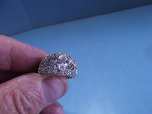 Fashion Jewelry Ring Silver Tone Band W/White Oval Stone Size 7 - Picture 7 of 9