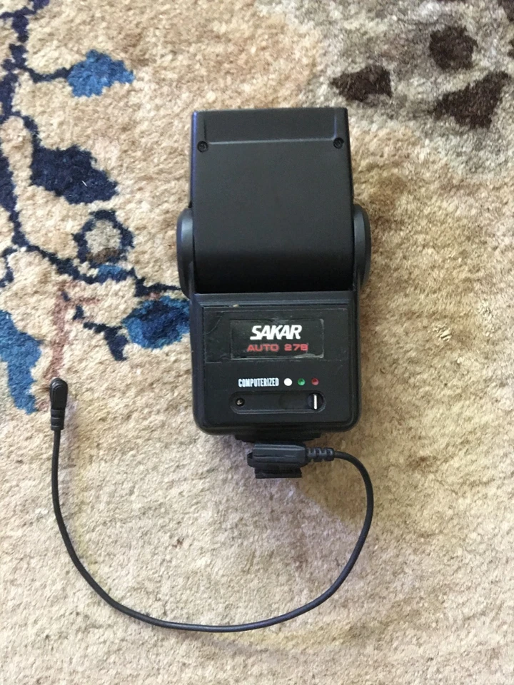 Vintage Sakar Auto 278 Electronic Flash For 35mm Film Cameras - Image 3 of 4