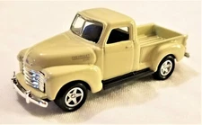 Welly - 3" Scale Model 1953 Chevrolet 3100 Pickup Cream (BBWE52050GC)