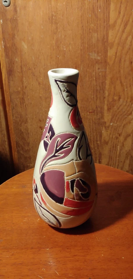 Floral Vase  White Multi Colored Pot Vase Center Piece - Image 4 of 4