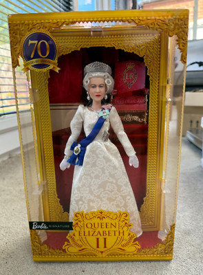 Barbie Signature Queen Elizabeth II Platinum 70th Jubilee Puppe - Original 