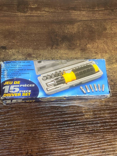 15-Piece Ratchet Screwdriver & Socket Set with Storage Case - Picture 2 of 7