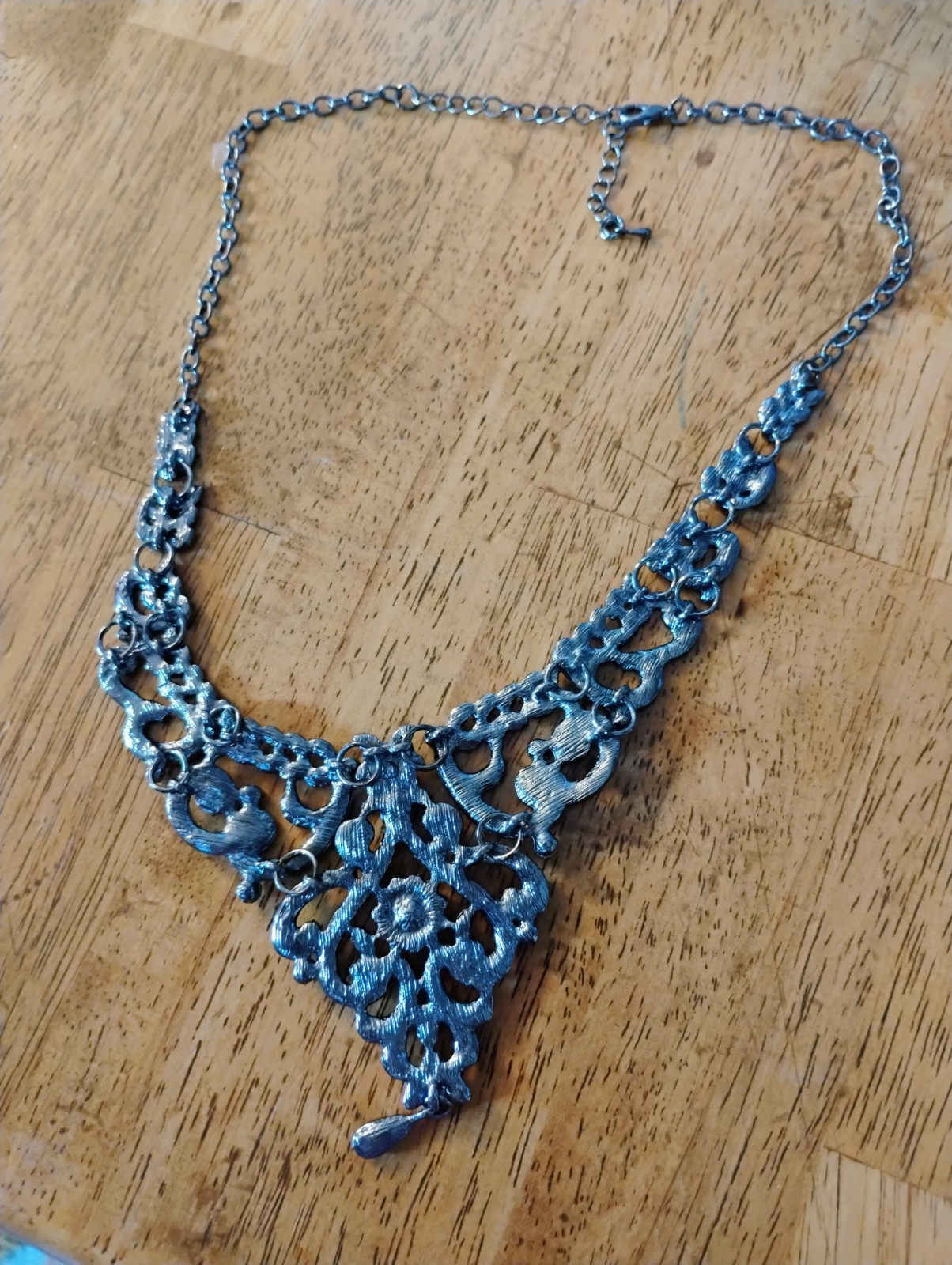 Gothic style statement necklace - image 3