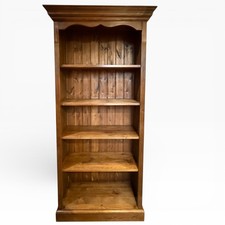 Tall Pine Bookcase with Moulded Cornice – Country / Farmhouse Style