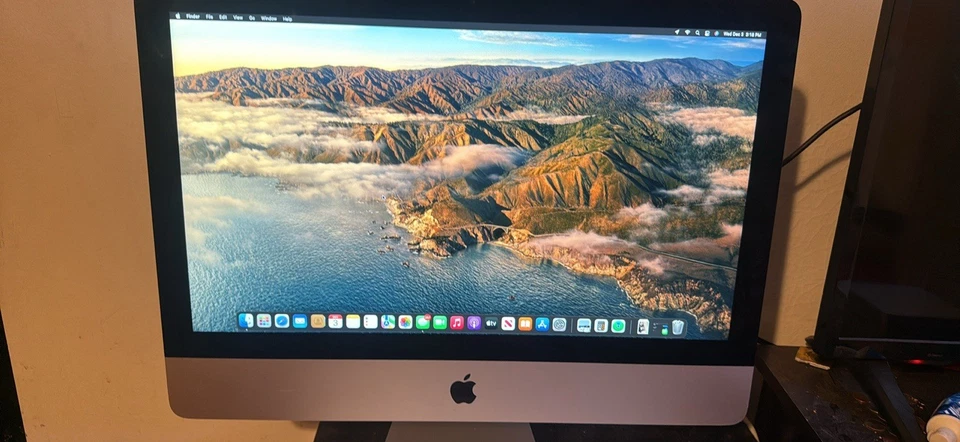 Apple iMac 21,5 pulgadas finales de 2015 1,6 GHz I5 8 GB RAM 1 TB HDD Monterey Excelente Estado Foto 2 de 4