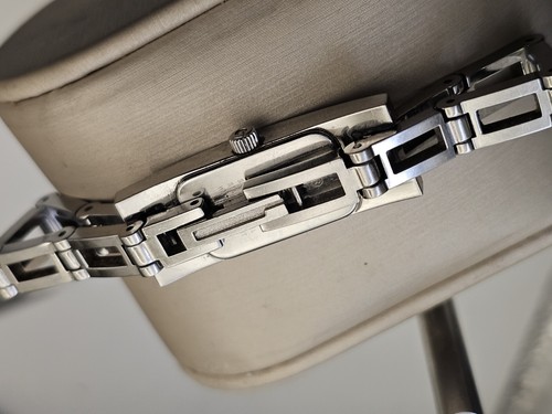 GUCCI GENUINE LADIES DRESS WATCH MODEL 3900L - Picture 11 of 12