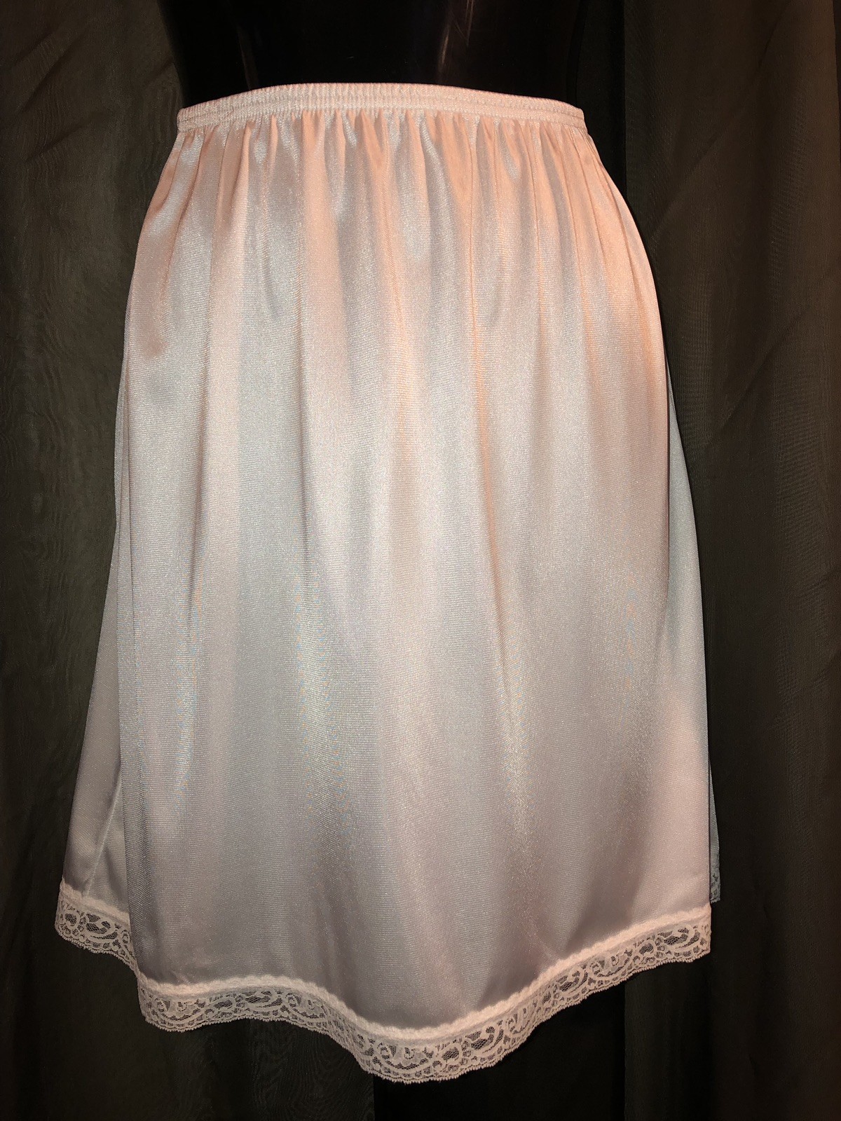 VANITY FAIR WHITE HALF SLIP Dress Size X SMALL 18" Gem