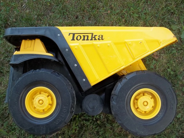 funrise toy tonka toughest mighty dump truck