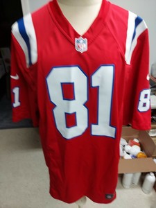 aaron hernandez red jersey