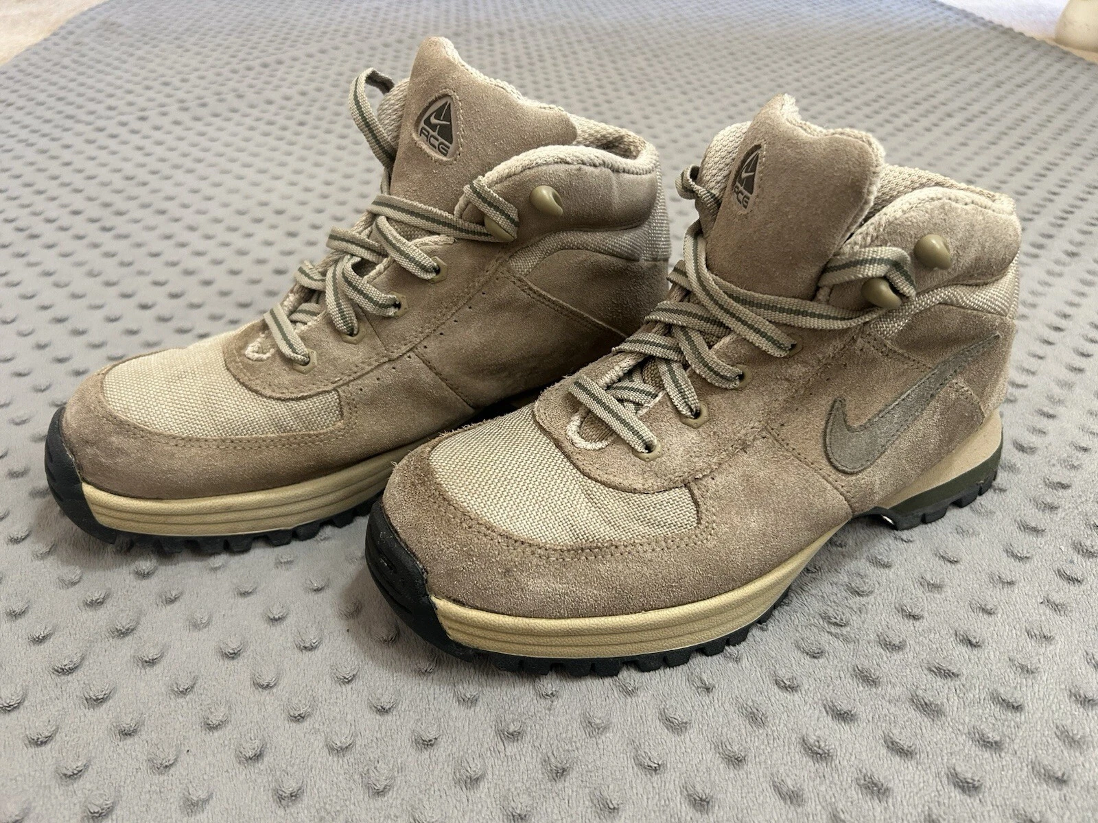 Vintage Nike 1990s ACG Women's Size 10 Hiking Boots Camping 1996 Rare