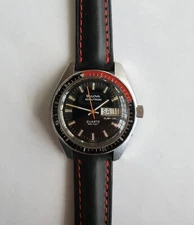 Vintage Bulova Accutron Dual-Day Quartz 666 Ft. Divers Watch Model 8112 SS 40mm