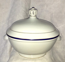 J L Coquet soupière en porcelaine Limoges filet or et bleu