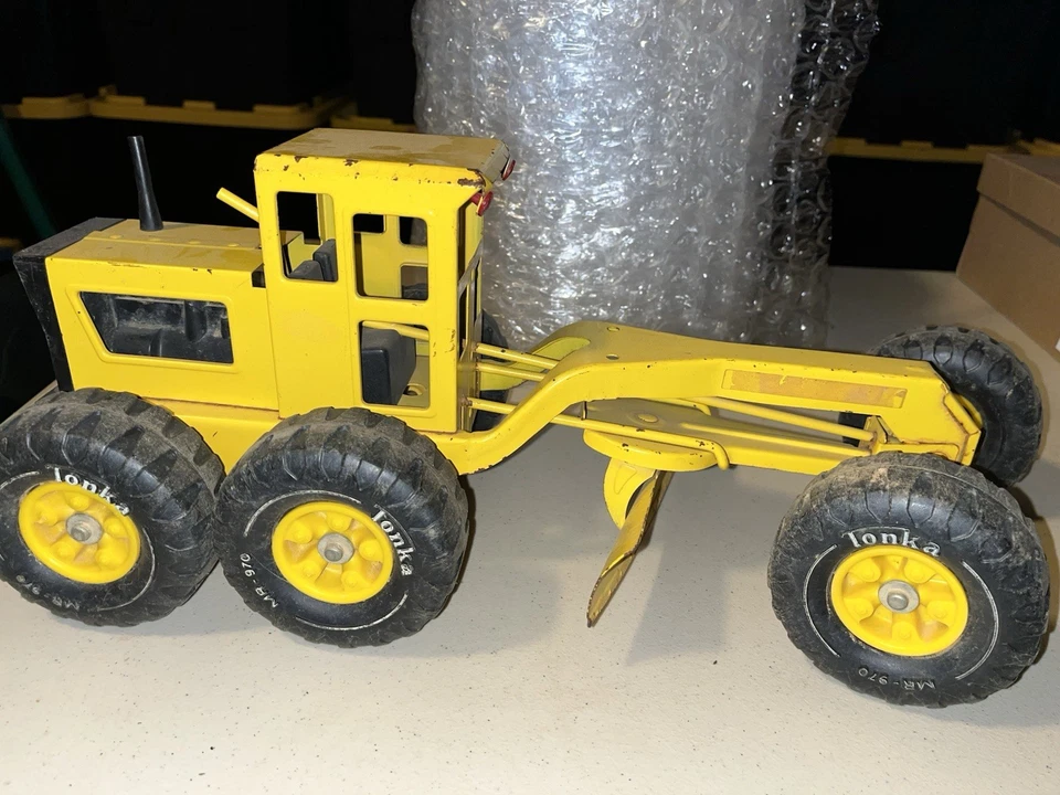 Tonka Yellow Metal Road Grader Toy Vintage 1970s, 18" Excellent Shape. - Image 2 of 4