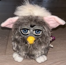 VTG 1998 Tiger Electronics FURBY Gray Grey Wolf 70-800 RARE With Tags