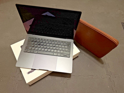 Apple MacBook Pro 14 Zoll (512GB SSD, M3 Pro, 18GB), space schwarz, TOP +++