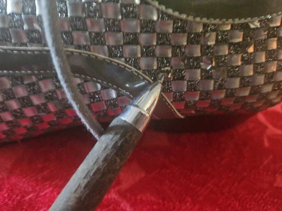 Muy Genial Par de Zapatos de Club Tejidos Plateados Dior Para Hombre Talla 9D- Colección de Películas Foto 2 de 4