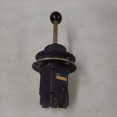 Parker PLC401-04-UT04-009 hydrolic controller  last of 3 will have no top boot!!