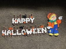 Vintage Plastic Canvas Yarn Needlepoint Halloween Scarecrow Cats Pumpkins Decor