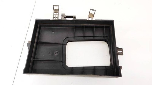 Cabin air filter housing